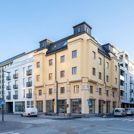 オウルRoost Pakkahuone - 3H, Autopaikka Ja Saunaアパートメント 部屋 写真
